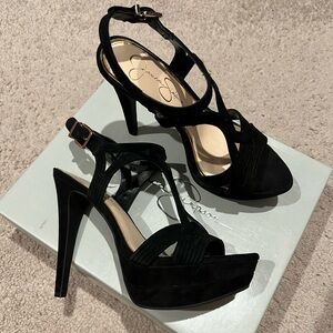 Jessica Simpson Salemm heels